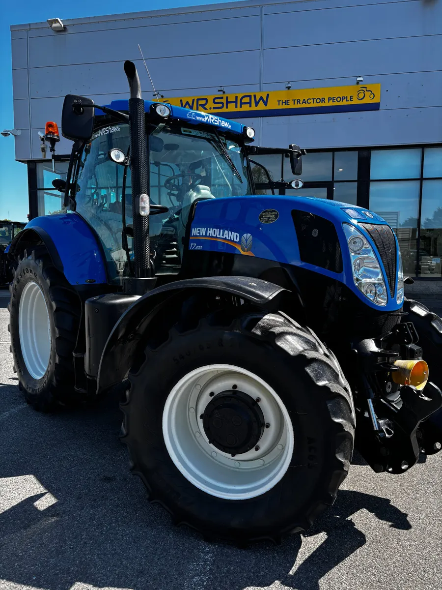 New Holland T7.200 Range Command-5967hrs - Image 2