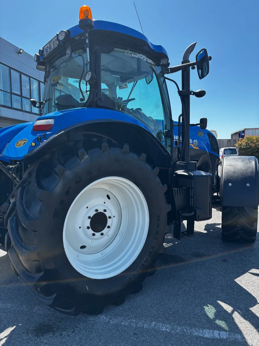 New Holland T7.200 Range Command-5967hrs - Image 3
