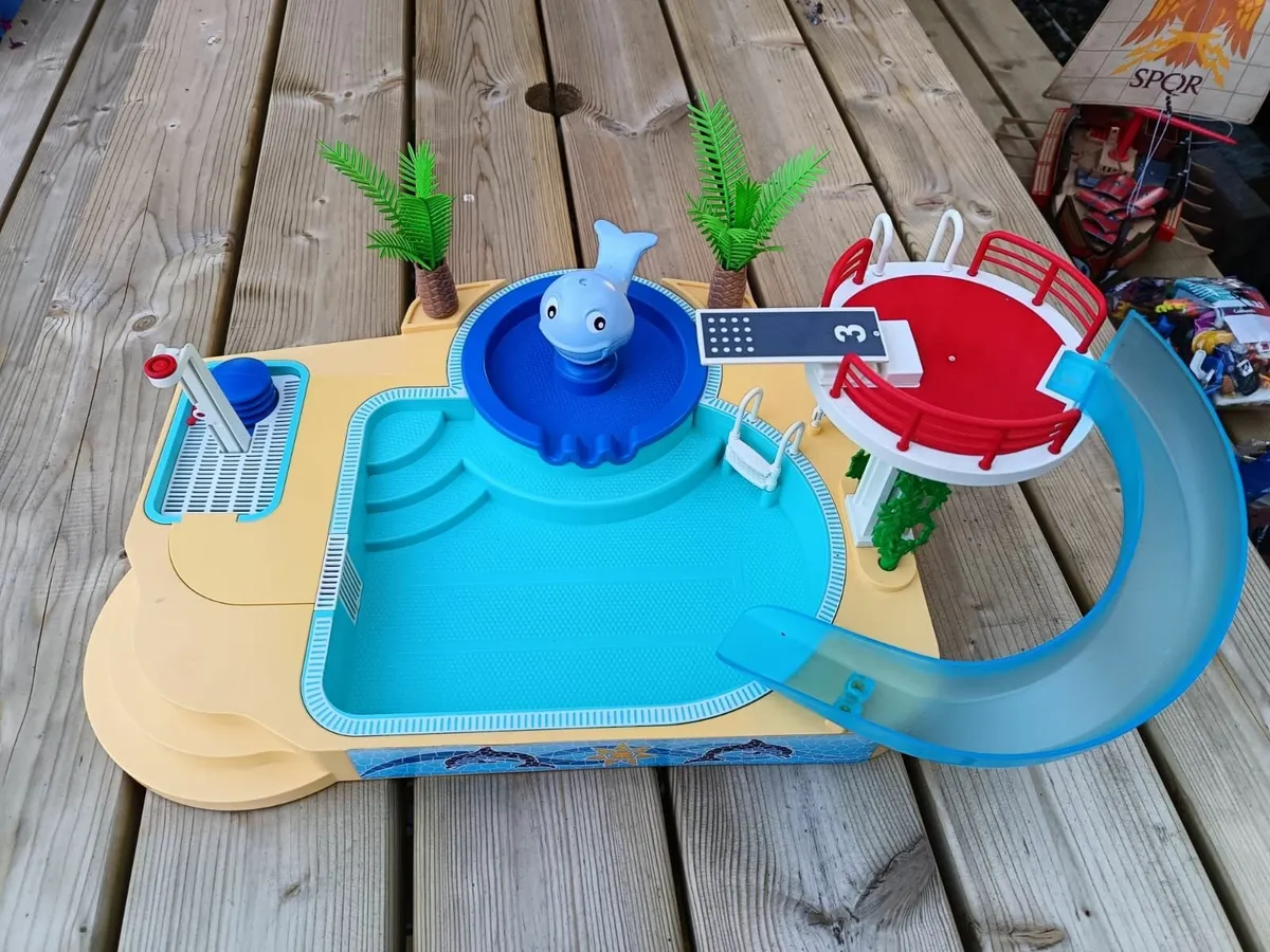 Playmobil swimming pool and accesories. - Image 2