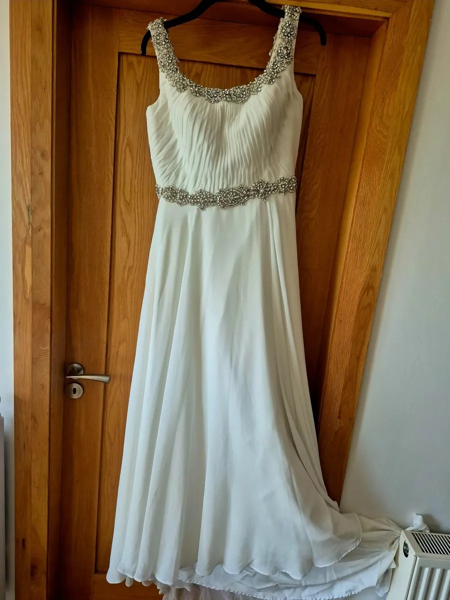 Wedding dress - Image 2