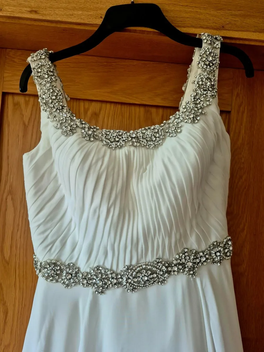 Wedding dress - Image 3