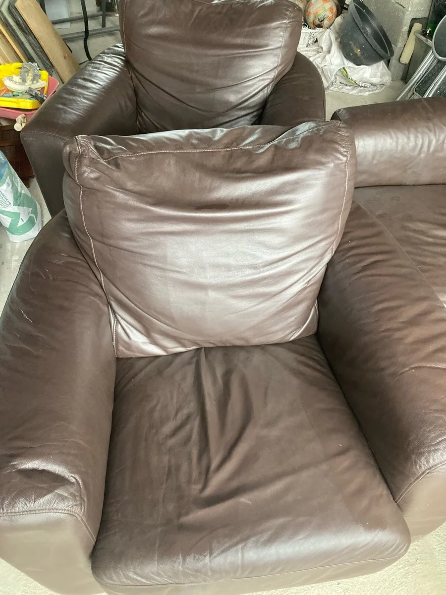 Leather 3 piece suite (Free) - Image 1