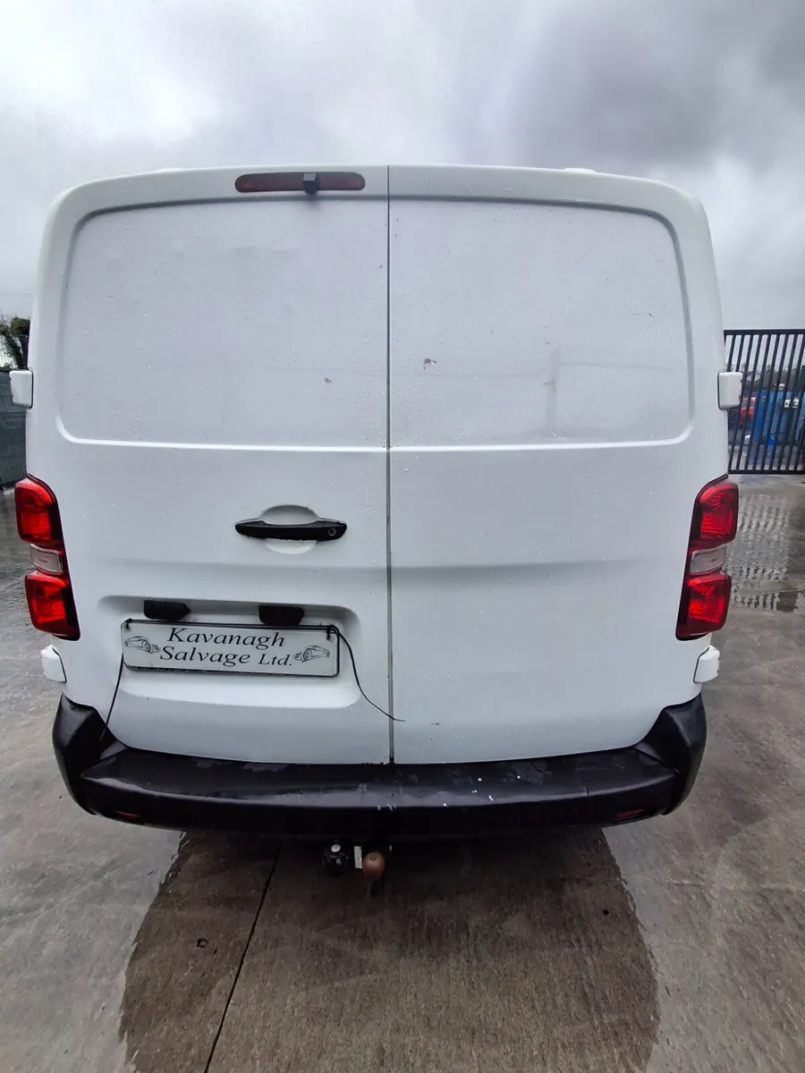 *2018 Toyota Proace  Lwb  Manual  1.6 Diesel - Image 4