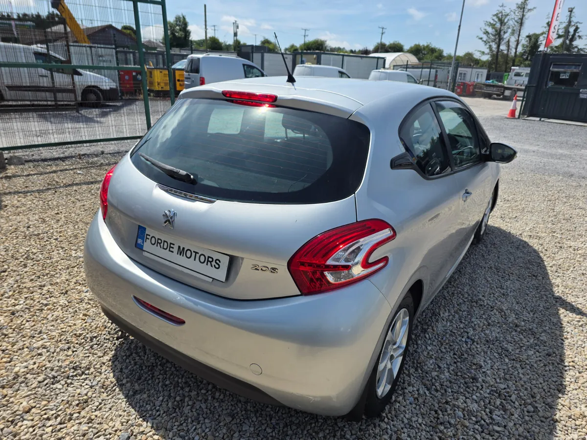 Peugeot 208 2013 - Image 4