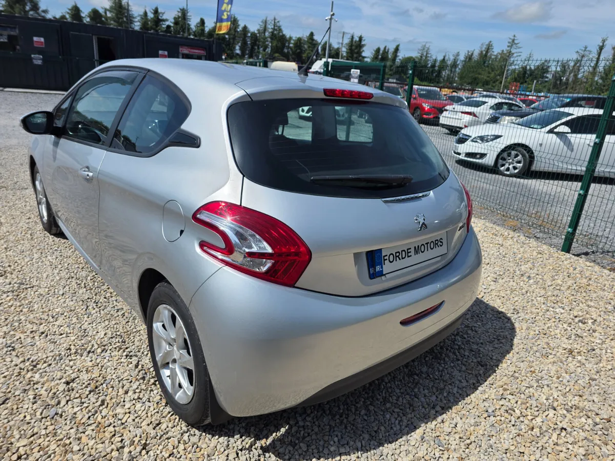 Peugeot 208 2013 - Image 3
