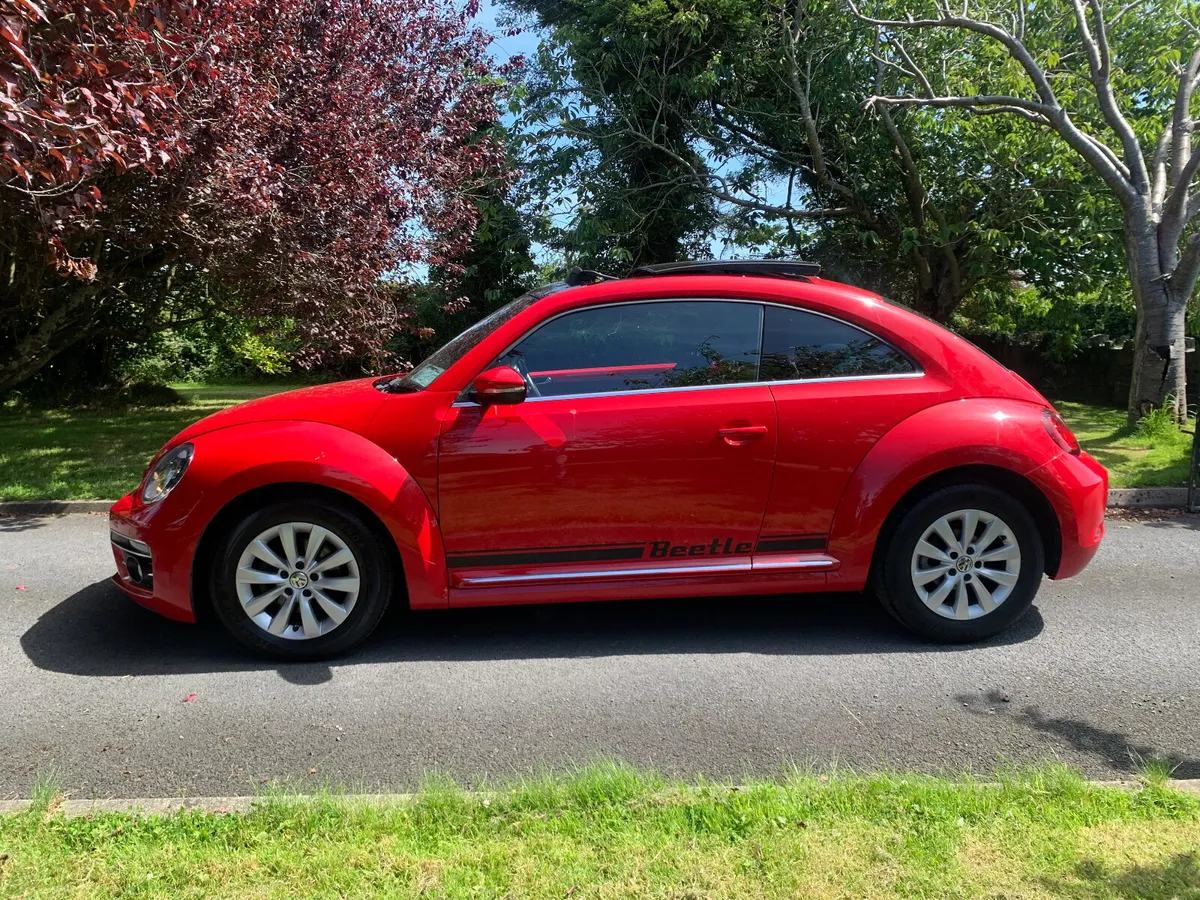 Volkswagen Beetle 2018 - Image 2