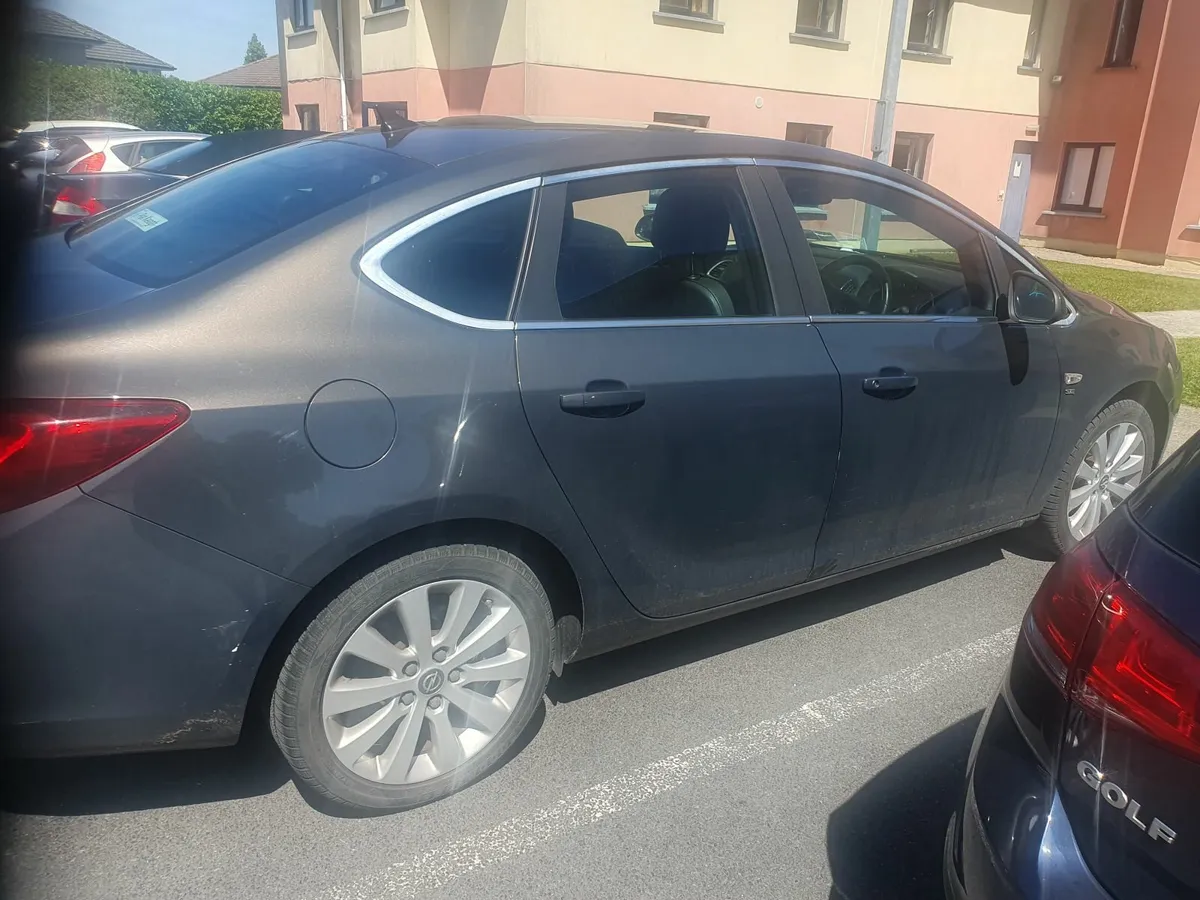 Opel Astra 2015 - Image 4