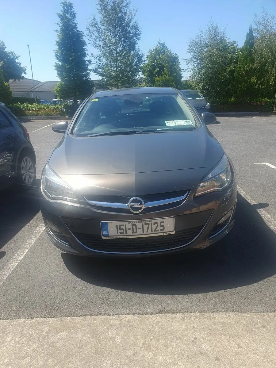 Opel Astra 2015 - Image 2