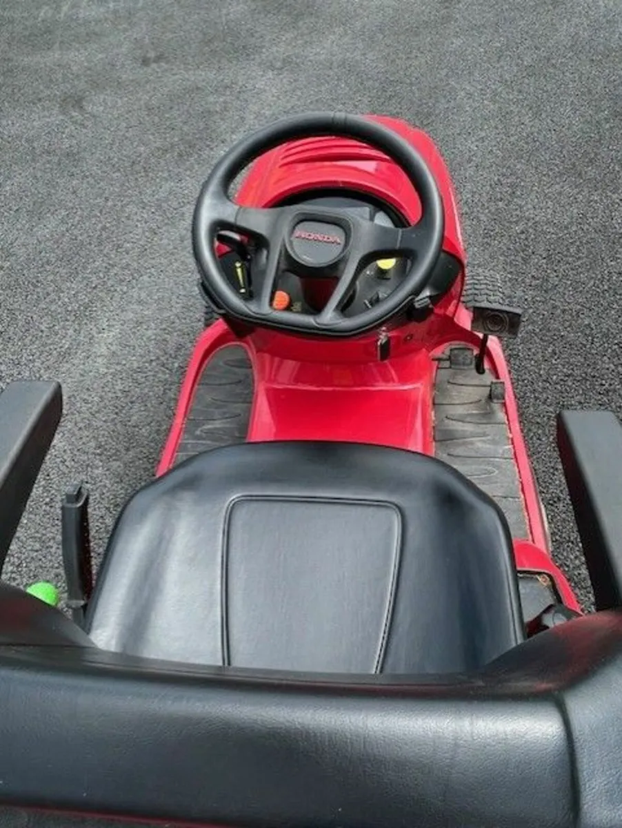Honda HF 2417 Ride on Lawnmower For Sale - 2021 - Image 4
