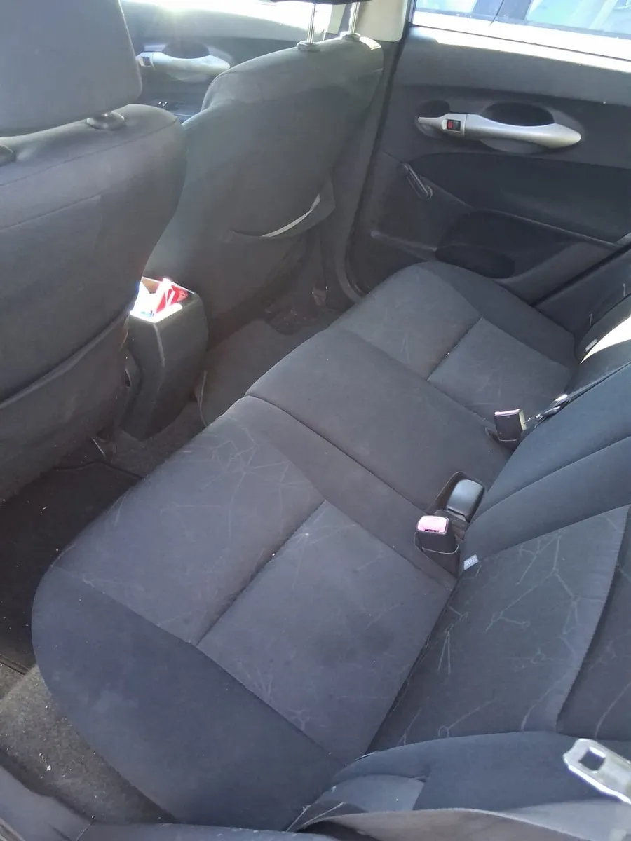 Car - Image 2