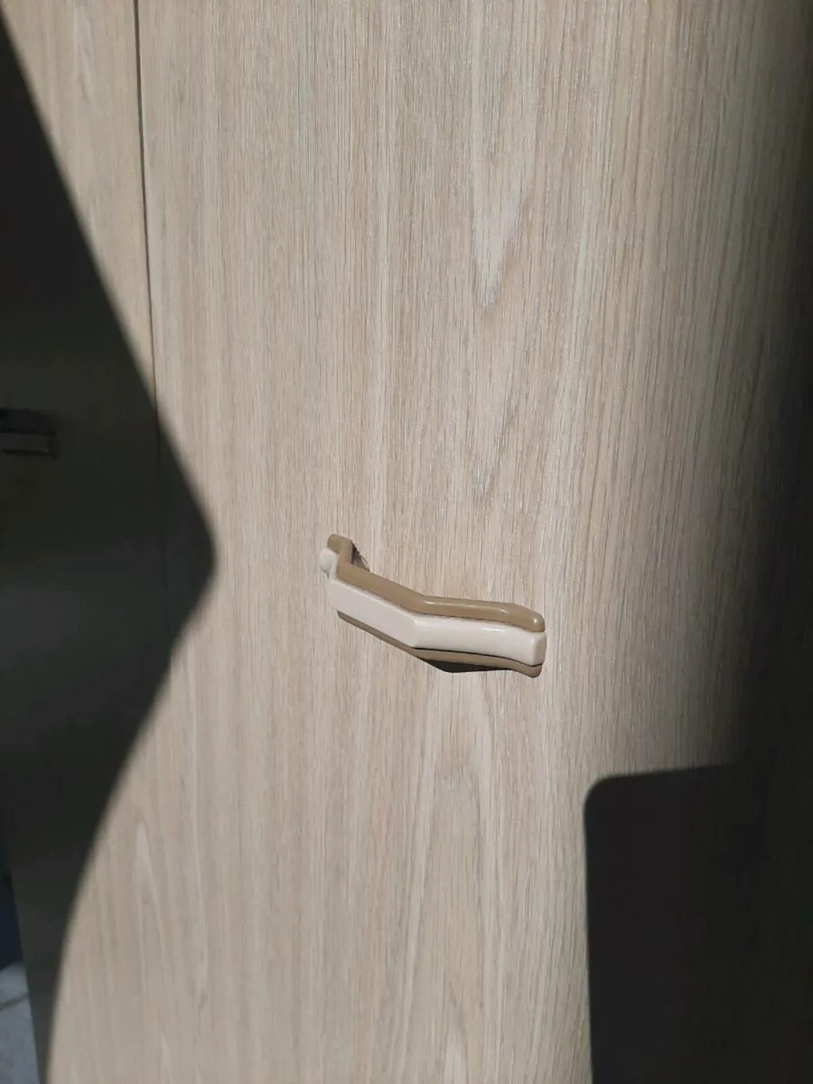 Wardrobe - Image 4