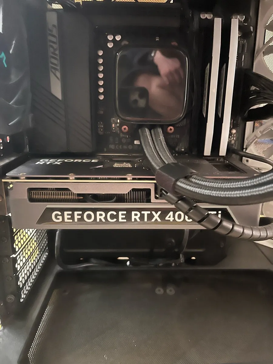 Gaming pc 4060ti am5 7700 cpu deep cool 240mm aio - Image 2