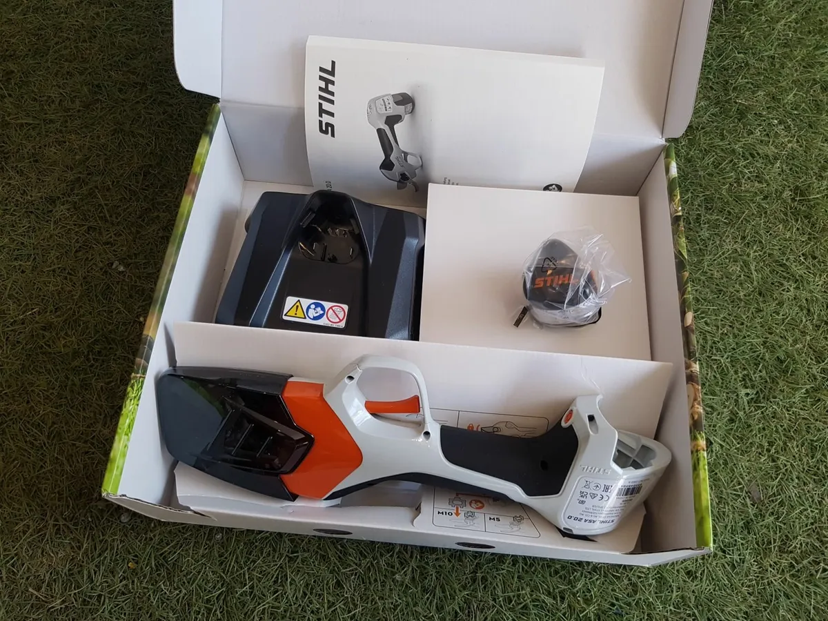 STIHL ASA20 CORDLESS LOPPING SHEARS - FOR SALE - Image 1