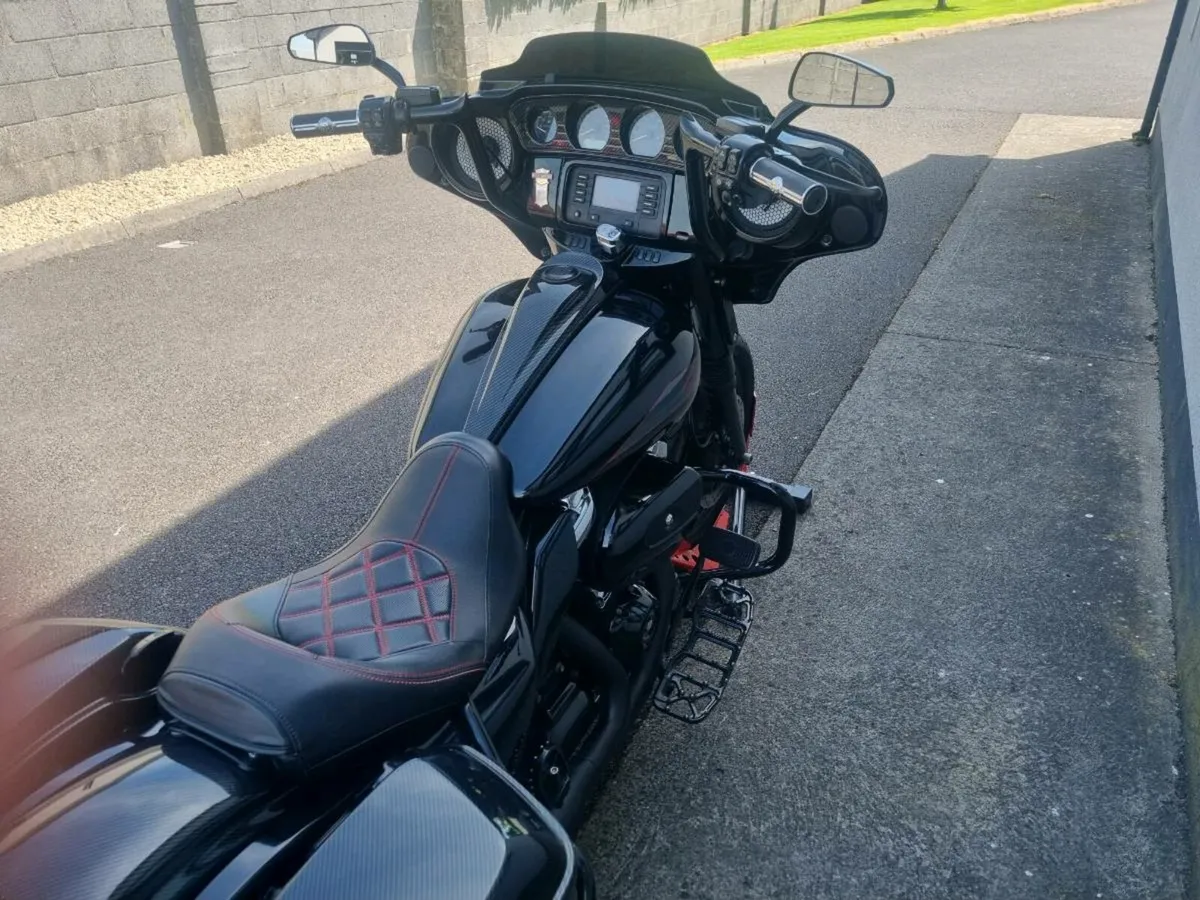 Harley Davidson Street Glide - Image 4