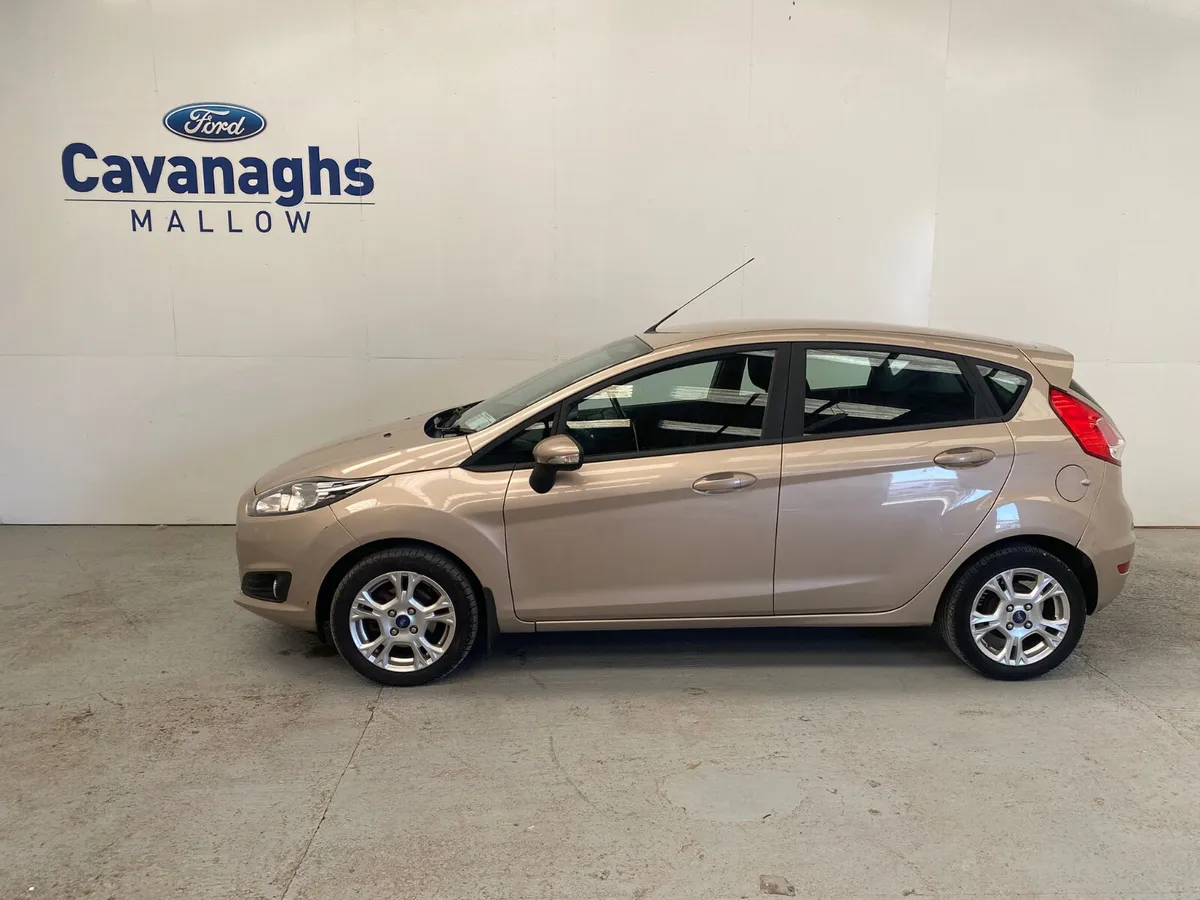 2016 Ford Fiesta Zetec 1.5 75ps M5 5dr - Image 2