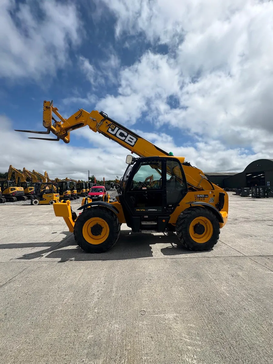 2021 JCB 540V140 Telehandler - Image 1