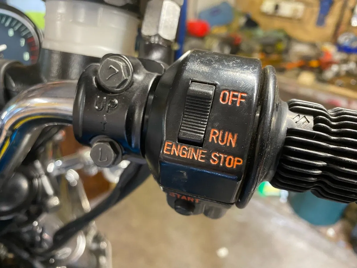Suzuki GT750 A - Image 3