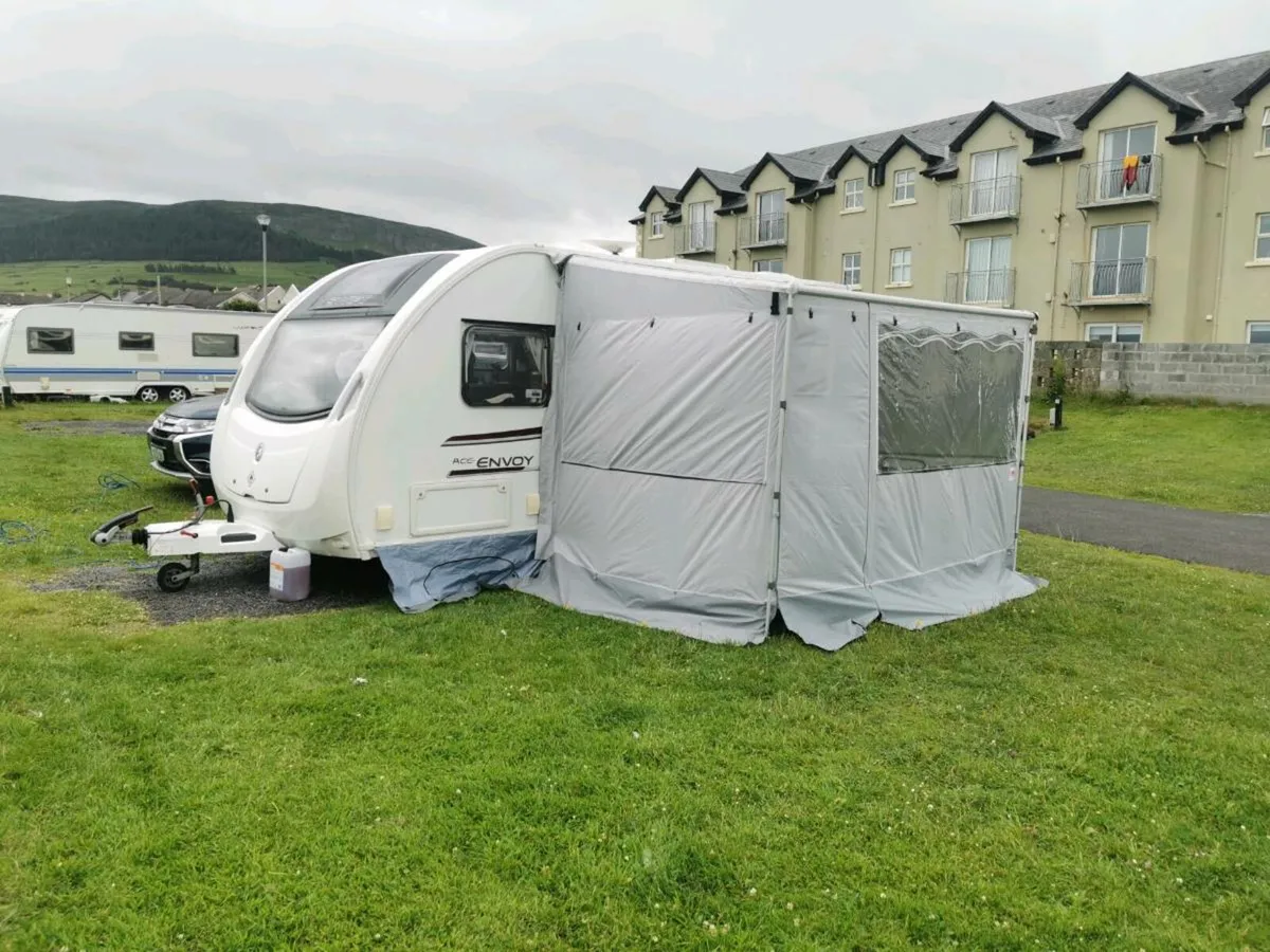 Fiamma awning - Image 1