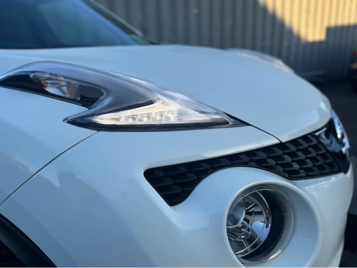 Nissan Juke 1.6 SV PREMIUM CVT 4DR AUTO - Image 3