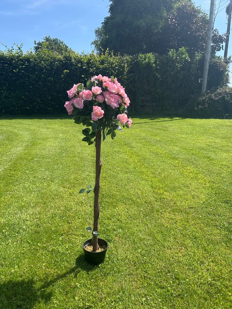 Pair of decorative Fake Rose Trees - Image 3