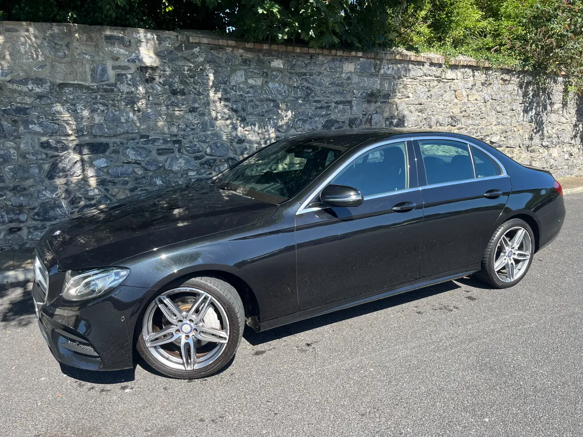 Mercedes-Benz E-Class 2017 E220 AMG AUTO - Image 2