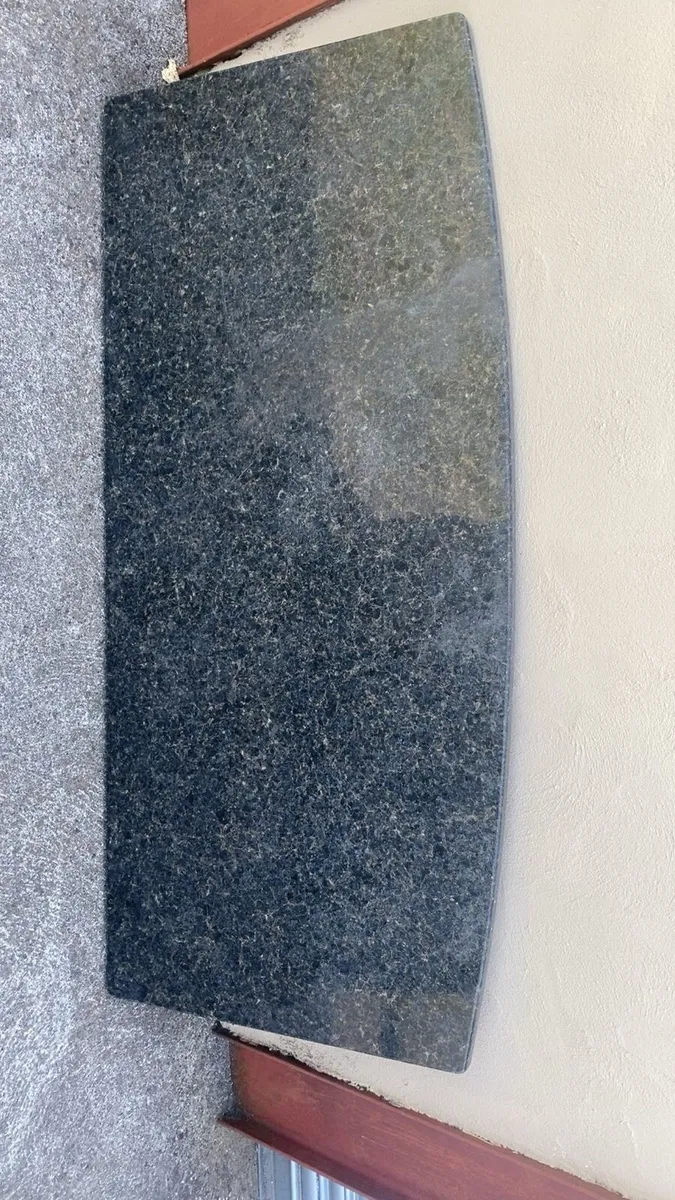 Marble counter top 1.5M X 0.61M - Image 1