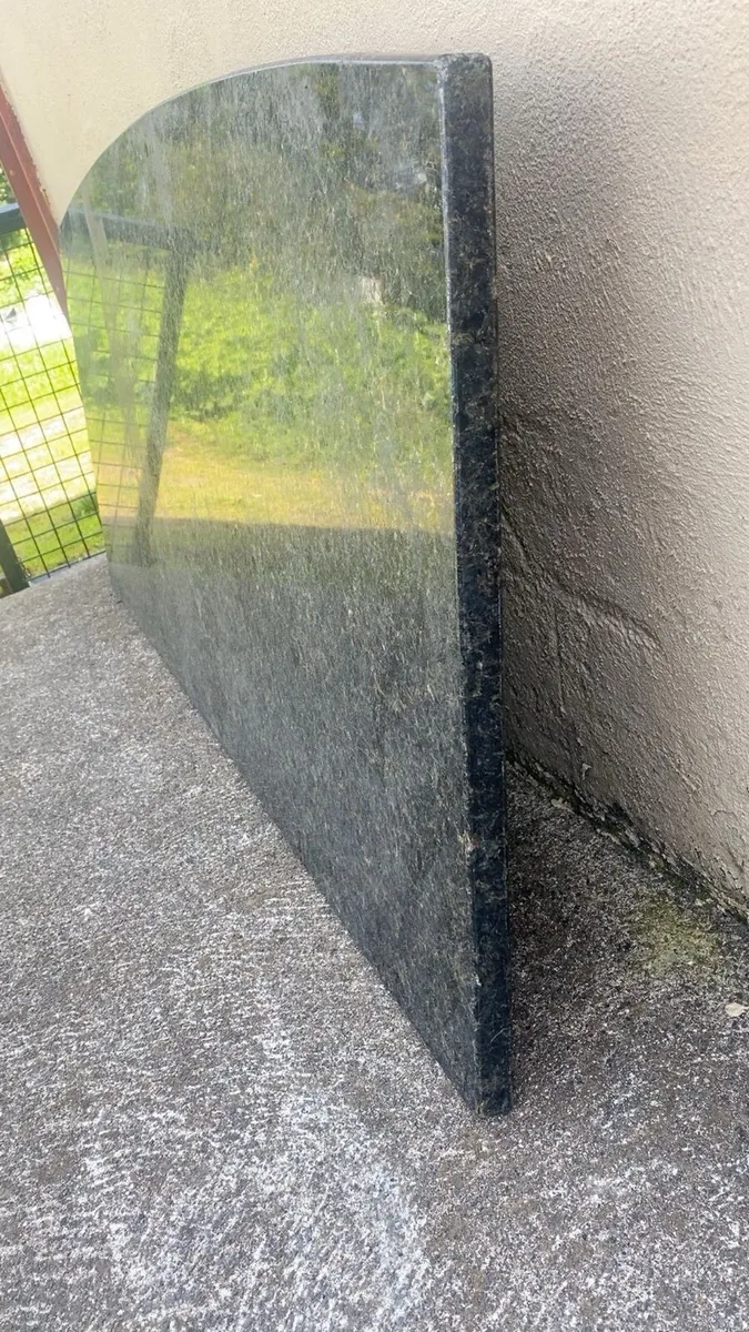 Marble counter top 1.5M X 0.61M - Image 3