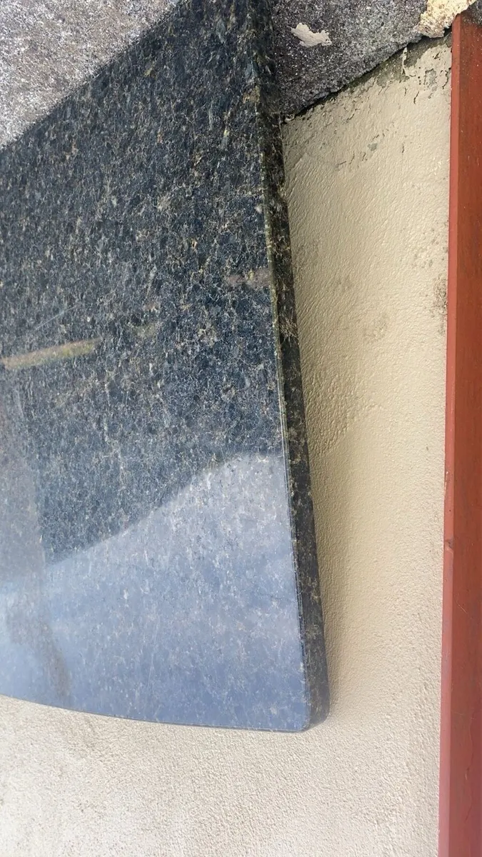 Marble counter top 1.5M X 0.61M - Image 4