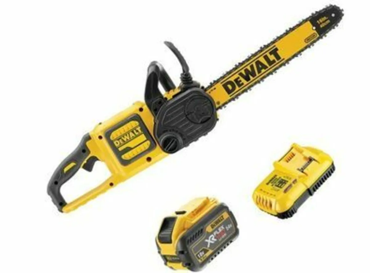 DeWalt DCM575X1 54V XR Flexvolt 40cm Chainsaw Kit - Image 1