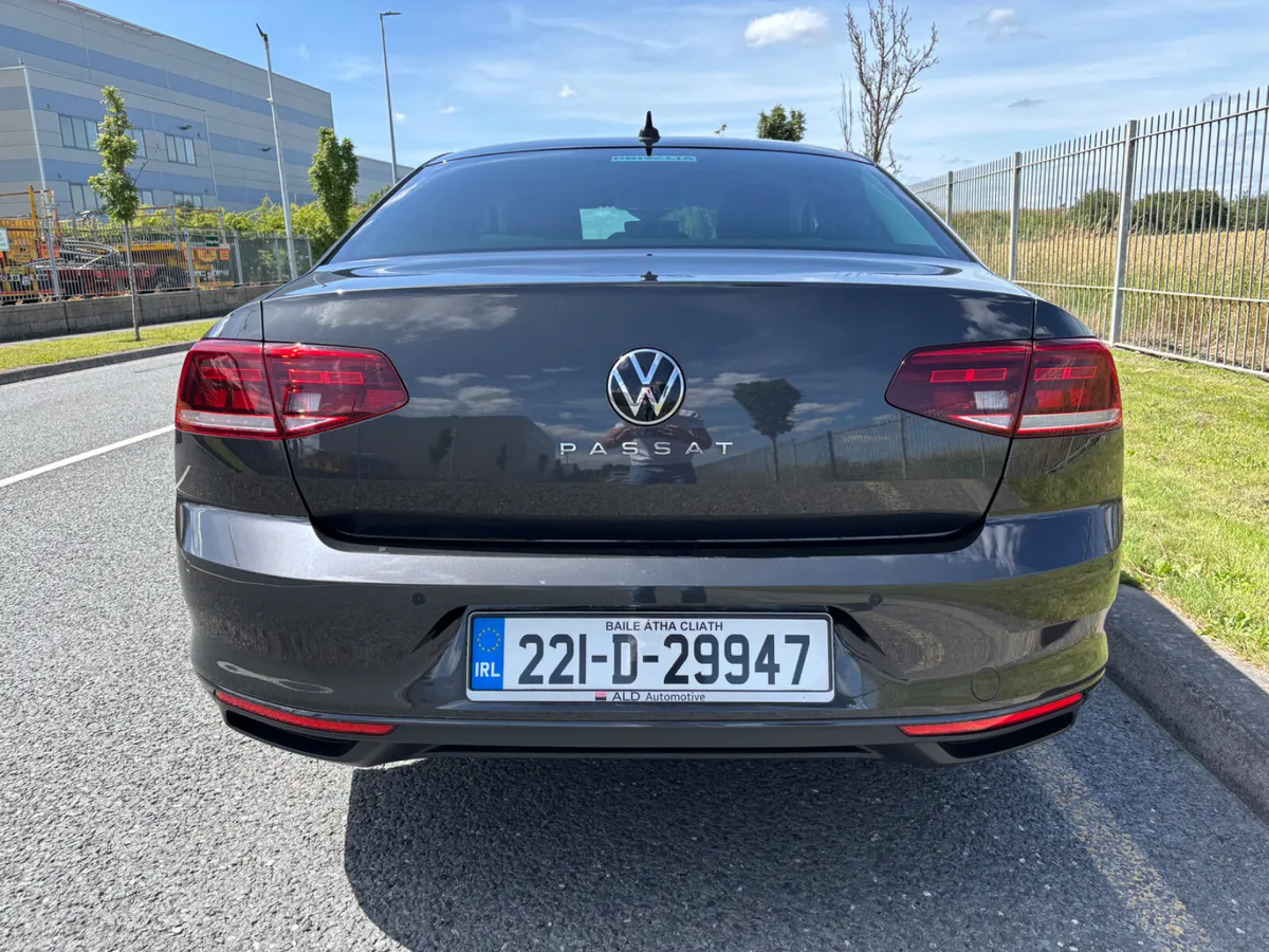 2022 VW PASSAT 2.0TDI BUSINESS 1 OWNER IRISH CAR - Image 4