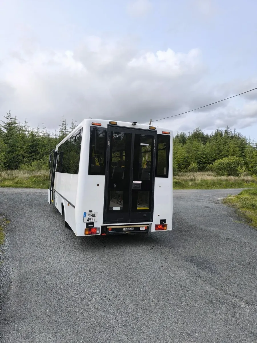 19 seater minibus - Image 3