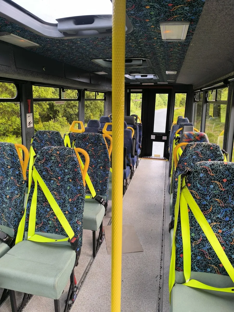 19 seater minibus - Image 4