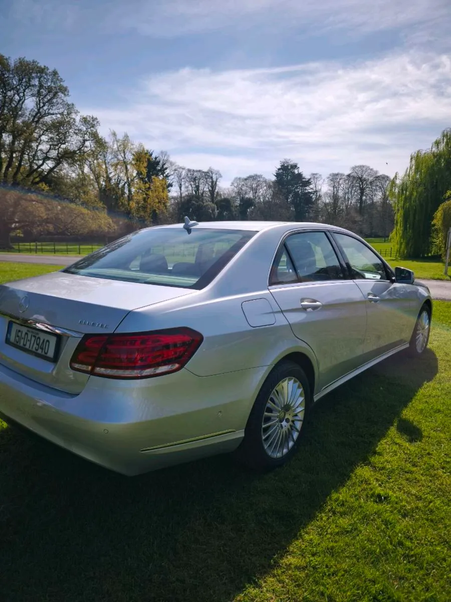 Mercedes benz - Image 2