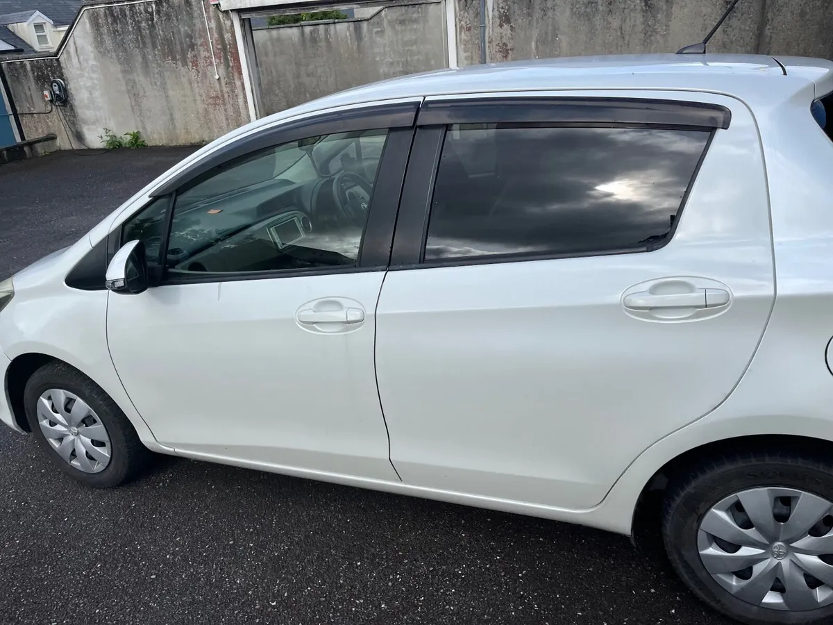 Toyota Vitz 2012 - Image 3