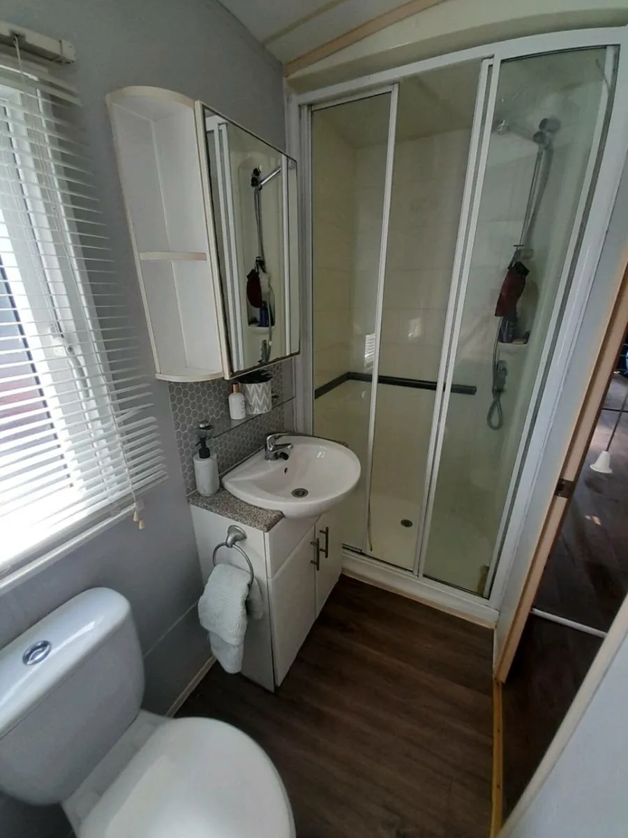 Mobile Home - Image 4