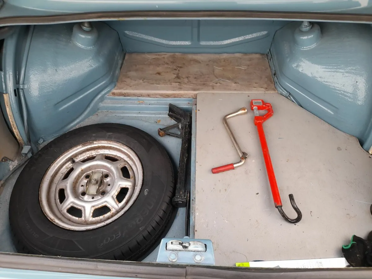 BMW 2002 - Image 3
