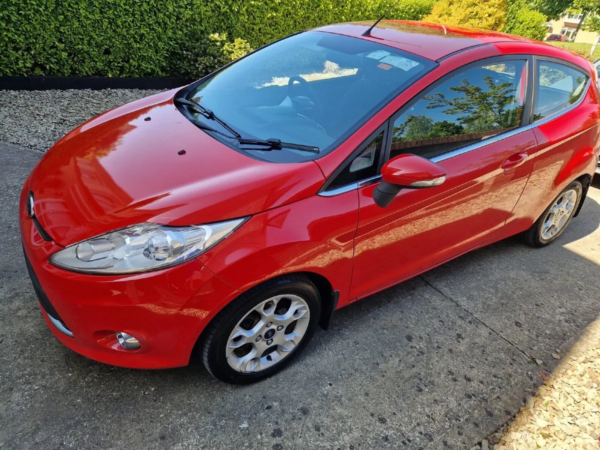 Ford Fiesta 2012 - Image 2