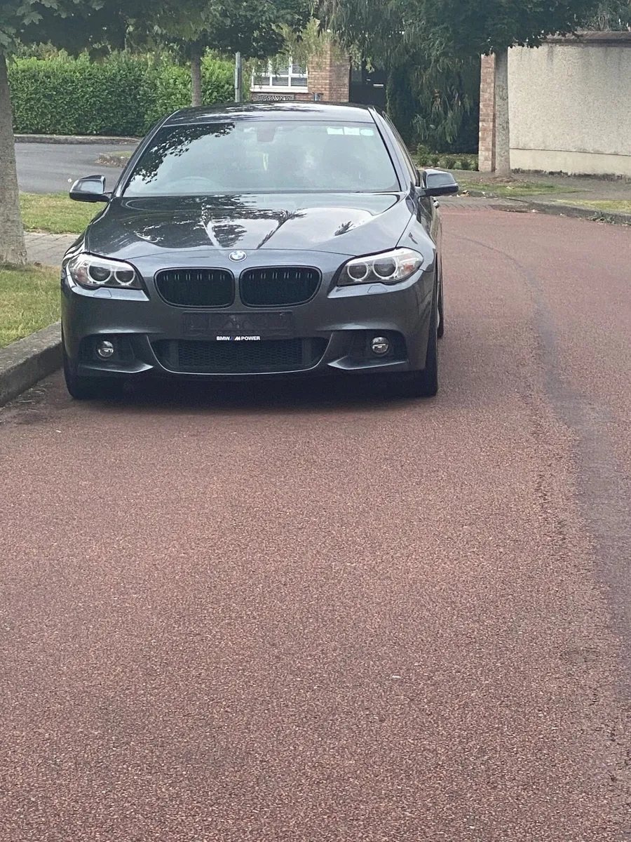 BMW 5-Series 2015 - Image 2