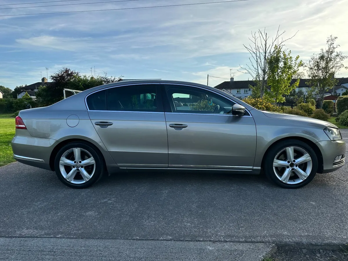 Volkswagen Passat 2013 - Image 4