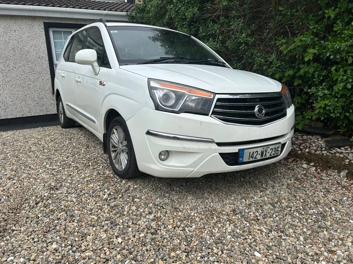 SsangYong Rodius 2014 - Image 2