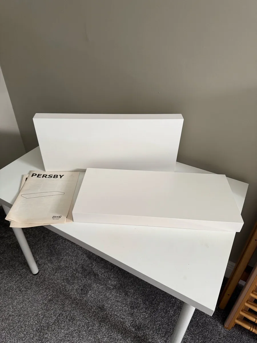 White floating shelves - Image 1