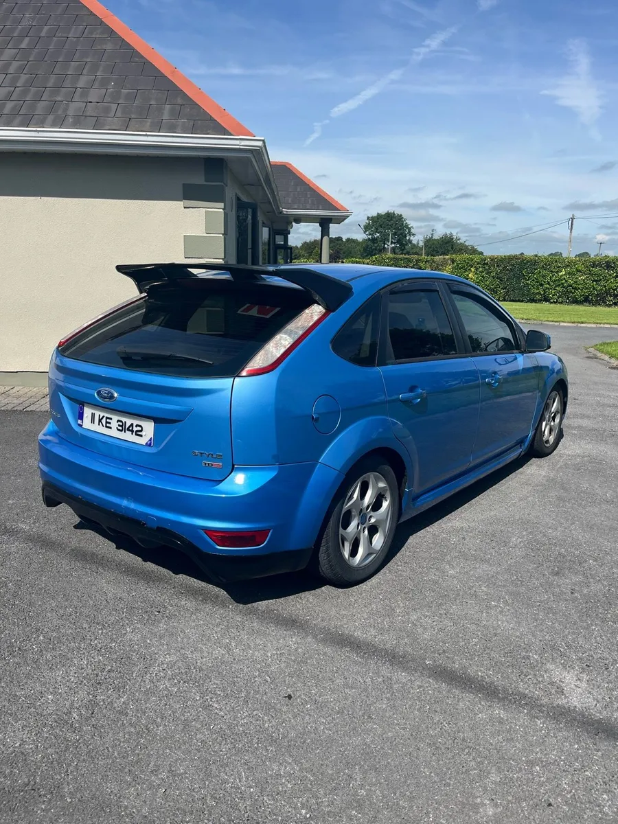 2011 ford focus low km - Image 3