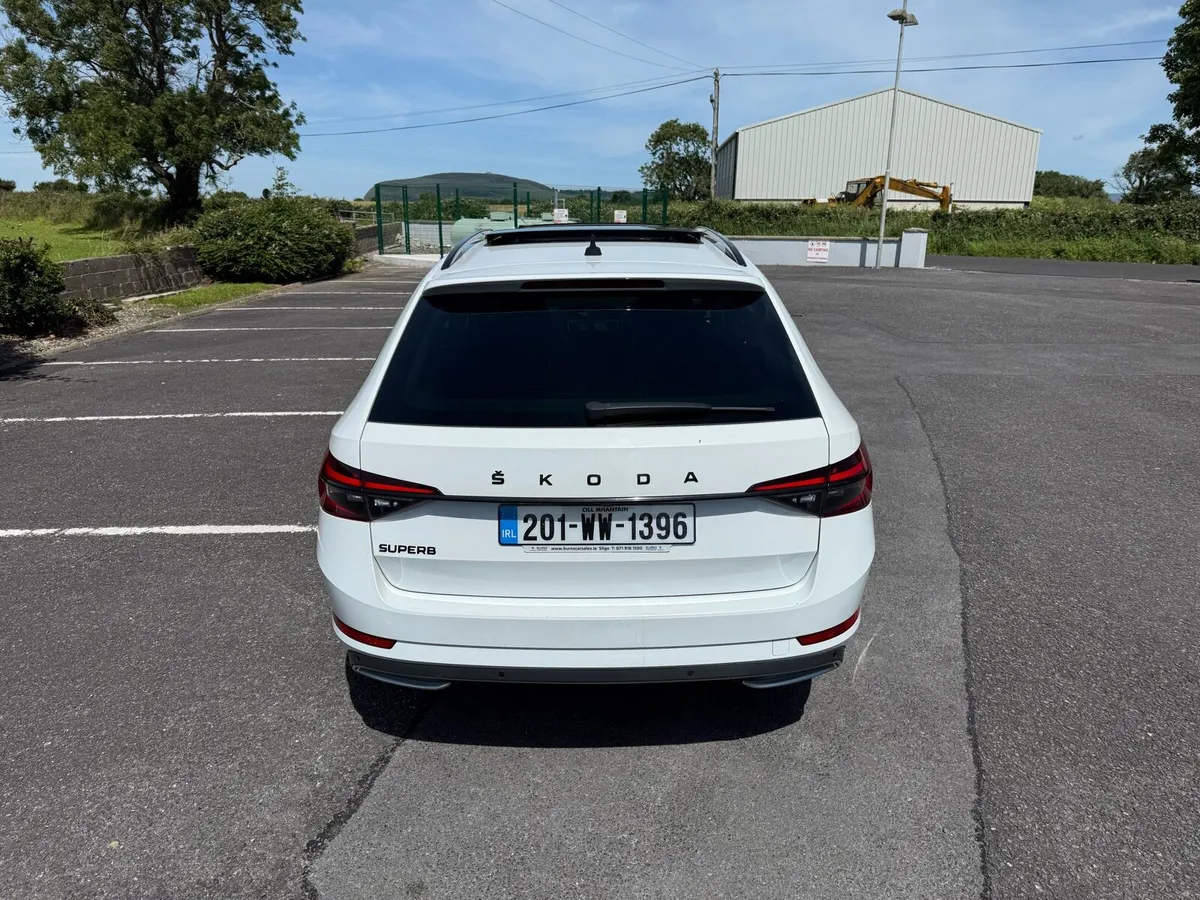 Skoda  Superb Sportsline Estate 1.5 TSI - Image 4