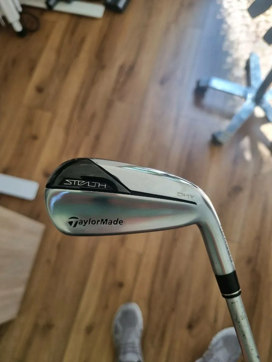 Taylormade Stealth DHY Stiff 3 Iron 19° - Image 1