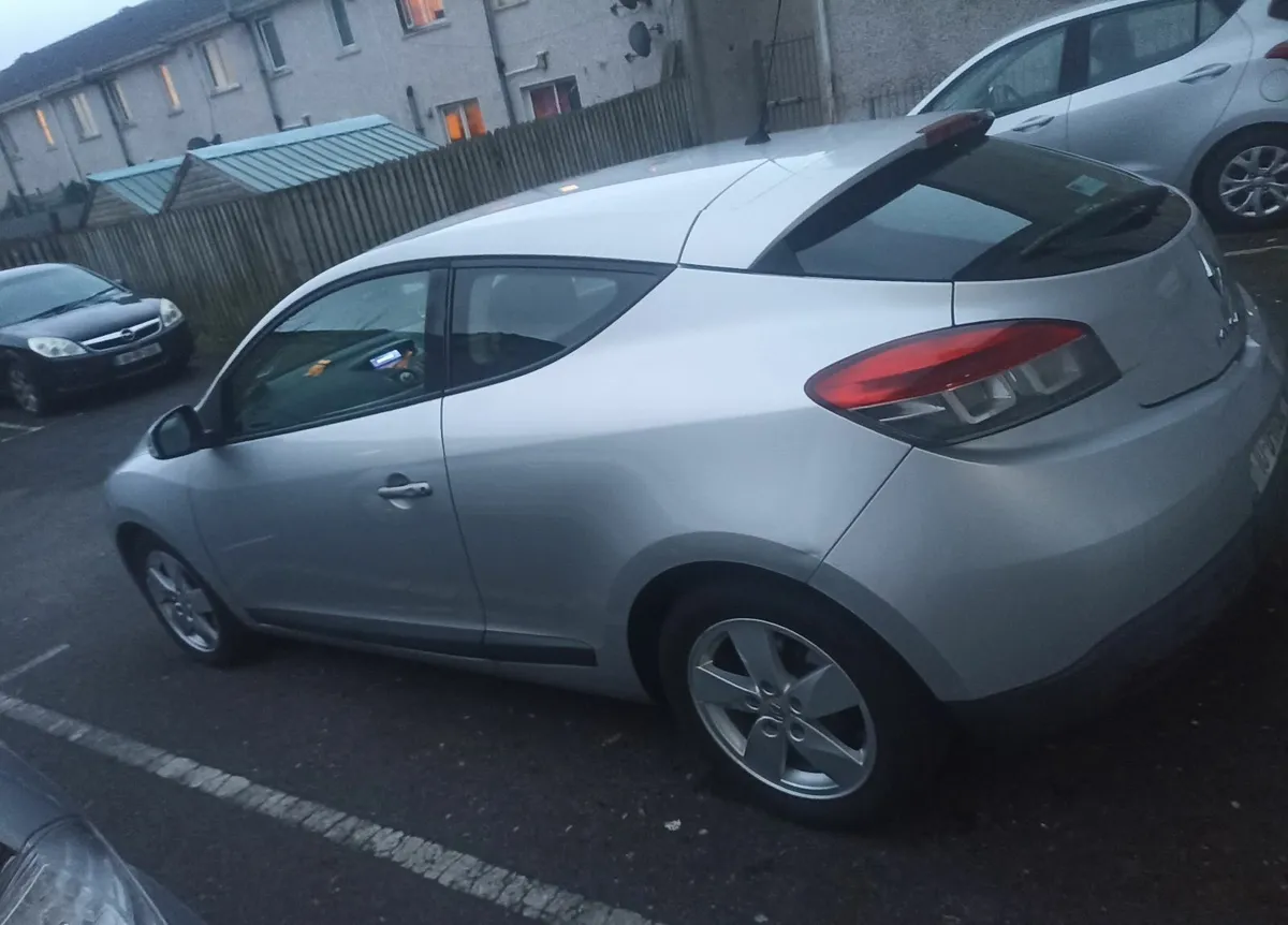 Renault Megane 2010 - Image 2