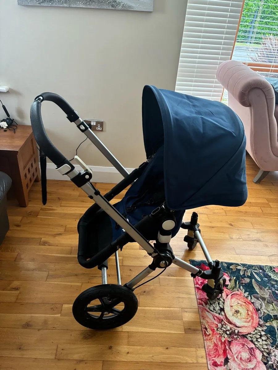 Bugaboo Buggy with buggy board - Image 3