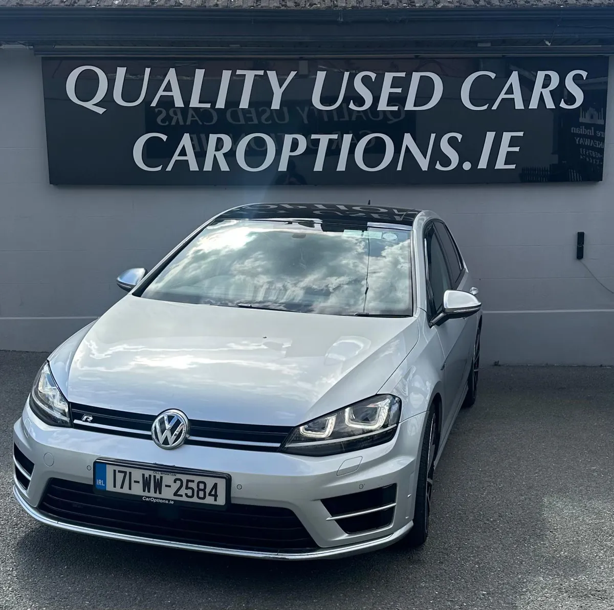 VOLKSWAGEN GOLF 2.0 TSI R 300PS 4 MOTION AUTO// - Image 4