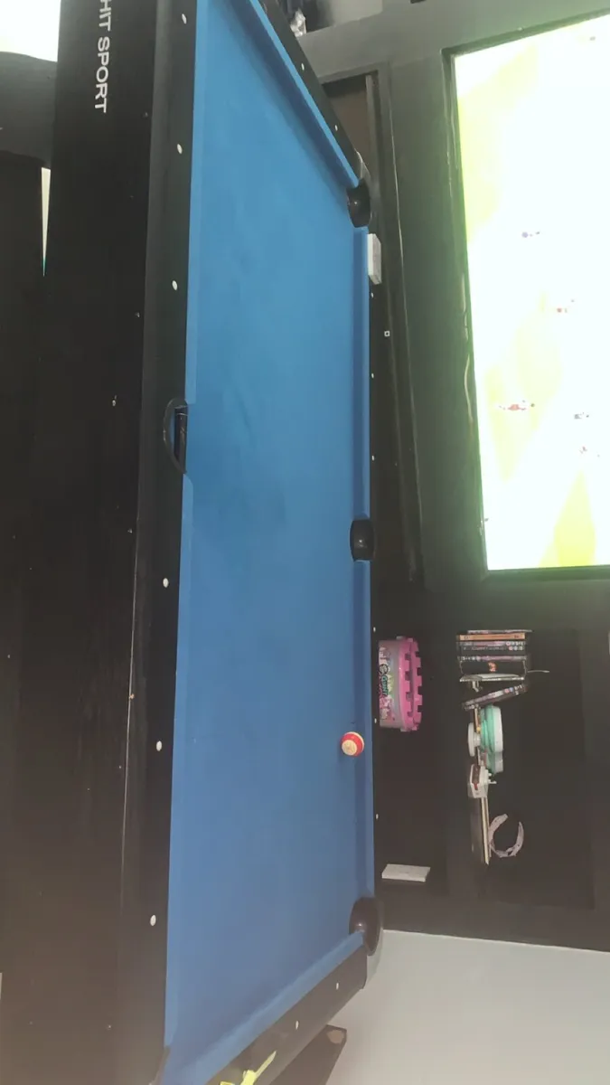 Pool table - Image 2