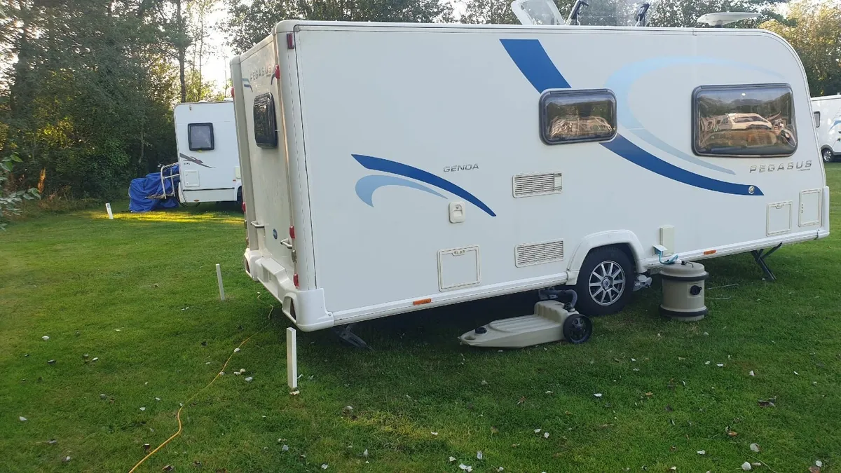 2011 2 Berth Caravan - Image 4