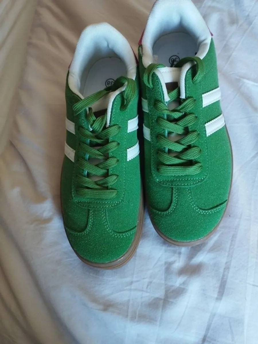 runners - Image 1